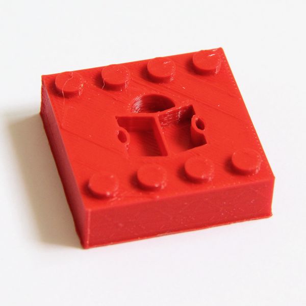 Fichier:Lego imprime rouge read gacek.jpeg