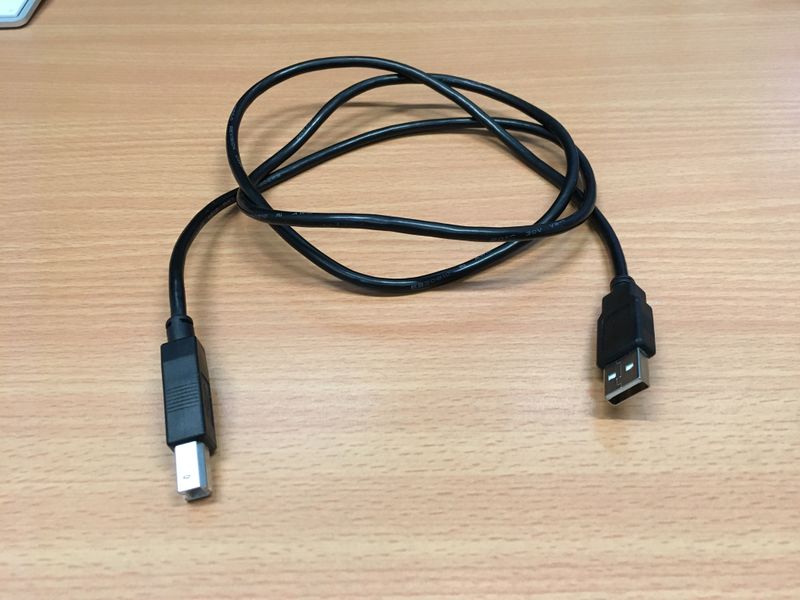 Fichier:Cable USB A mâle vers USB B mâle.jpg