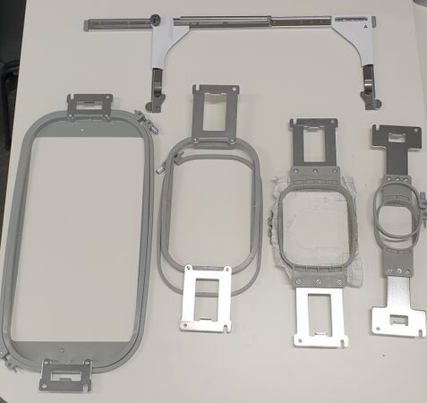 Cadres classiques pour la PR1050X (compris dans l'achat) avec leur support de cadre A