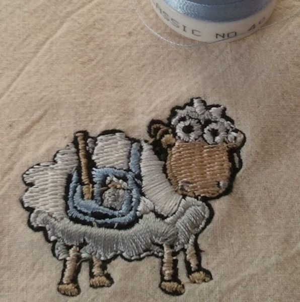 Fichier:Lams-lamb-embroidery-4a.jpg
