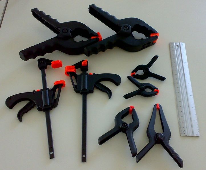 Fichier:Hobby-clamps.jpg
